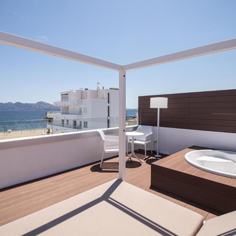 Cabot Hobby Club Apartments - Apartamento Deluxe de 1 dormitorio con bañera de hidromasaje y vistas al mar - 1