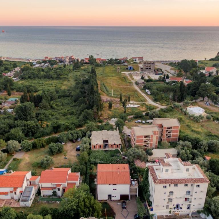Apartments Viktorija - Studio with Balcony - 6