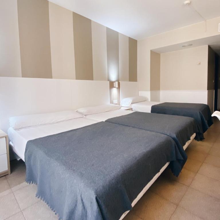 Hotel Rio Arga - Habitación Triple - 6