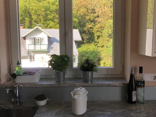 Velden View Ferienwohnung direkt am Wald mit großer Sonnenterrasse und grandiosem Karawankenblick - Apartment mit Blick auf die Berge - 13