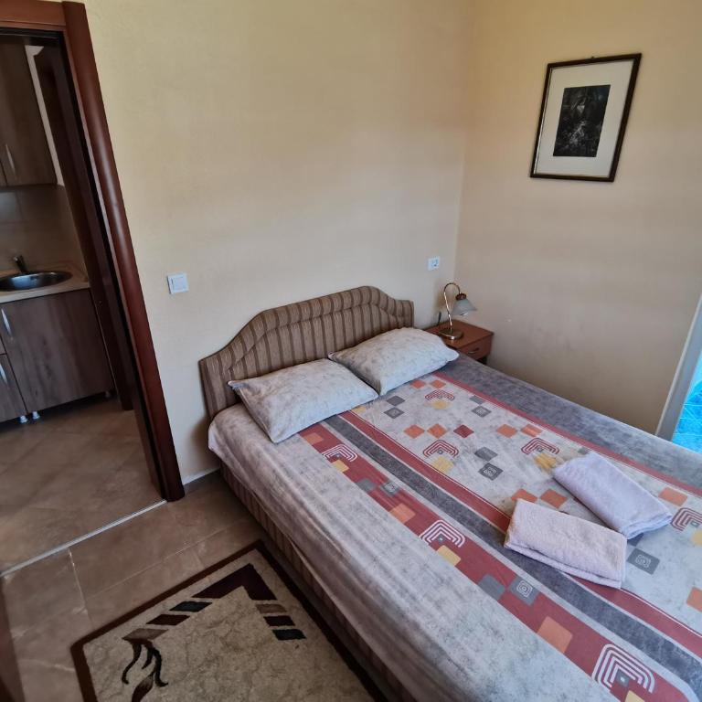Apartments Abramovic - Standardna Dvokrevetna Soba s Bračnim Krevetom - 4