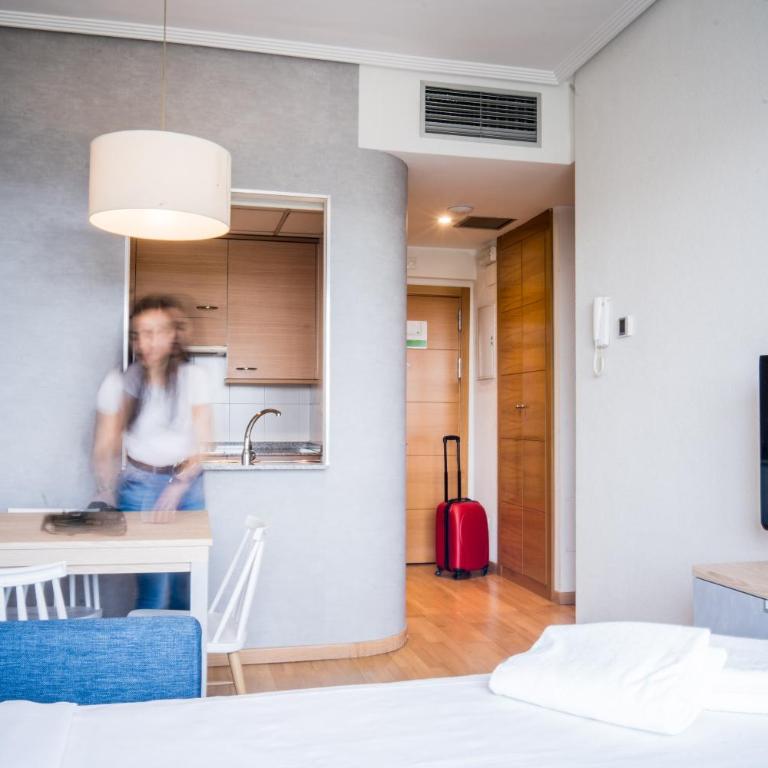 Compostela Suites - Suite de 2 dormitorios (3 adultos) - 1