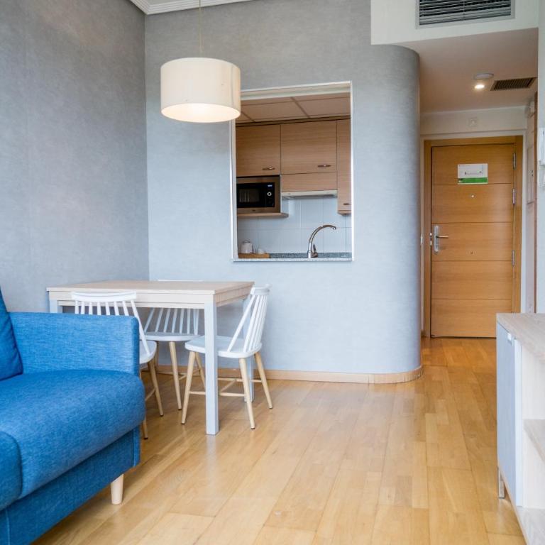 Compostela Suites - Apartamento de 1 dormitorio (2 adultos) - 2