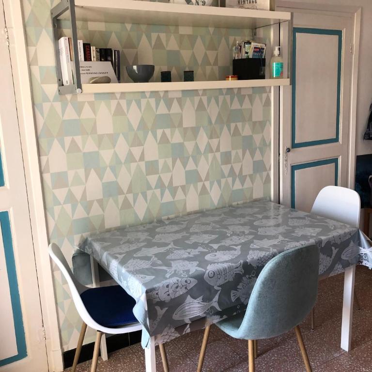 Welcome in the cozy blue nest pedestrian Menton - Studio - 21