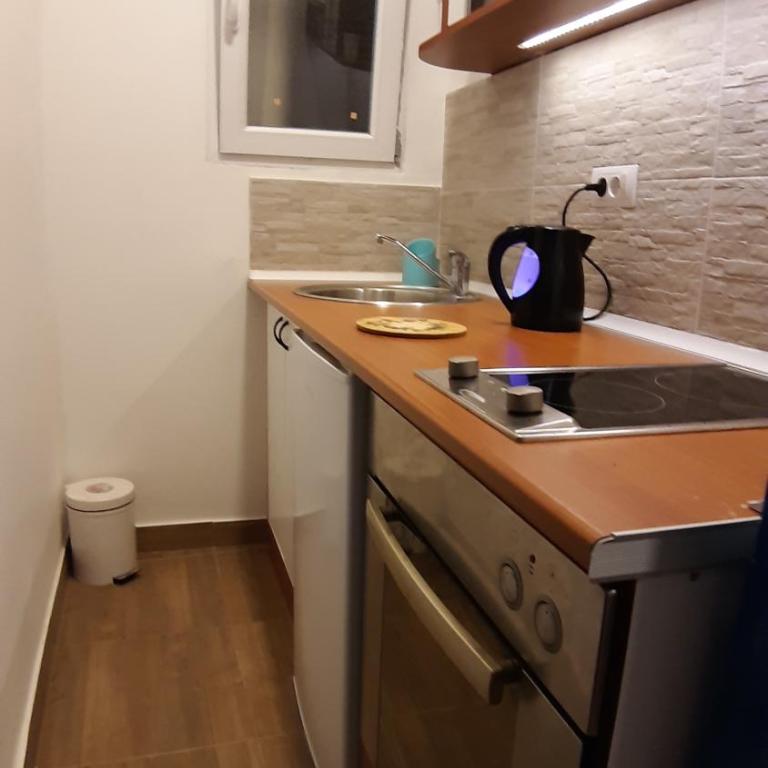 Azzurro Studio Apartment - Apartment - 14