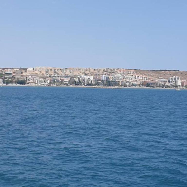 Modern huge appartement, just 100 m from the beach - Apartamento - 30