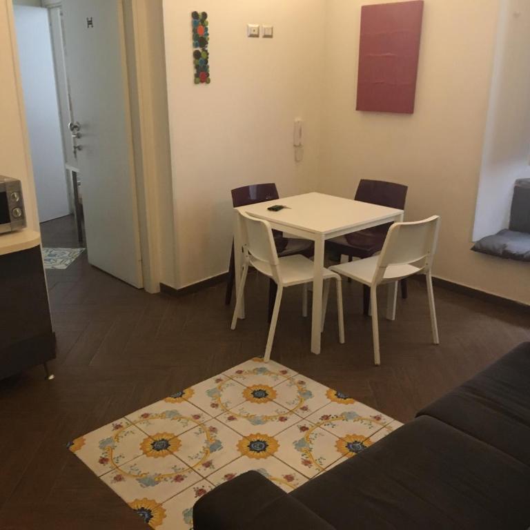 Palazzo della Poesia Casa Vacanze - Appartamento Deluxe - 8