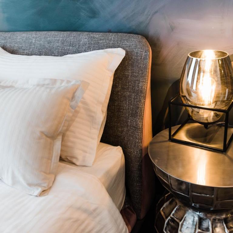 Square 19-Boutique rooms - Deluks Dvokrevetna Soba sa Bračnim Krevetom - 4