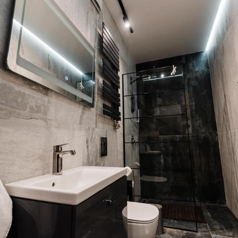 Square 19-Boutique rooms - Deluks Porodična Soba - 6
