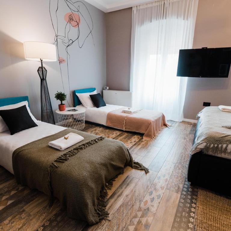 Square 19-Boutique rooms - Deluks Porodična Soba - 10