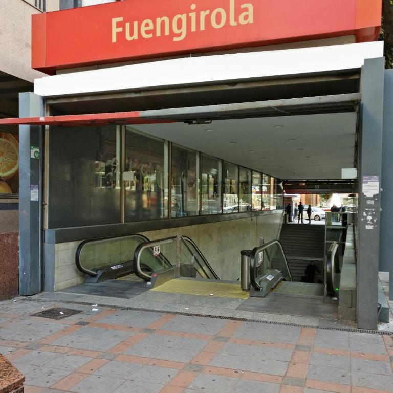 2 BEDROOM 2 BATHROOM APARTMENT in the heart of Fuengirola with big terrace and free parking space close to beach - Apartamento Deluxe - 12