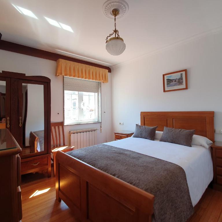 Hostal Giadás - Habitación Doble con baño privado - 2