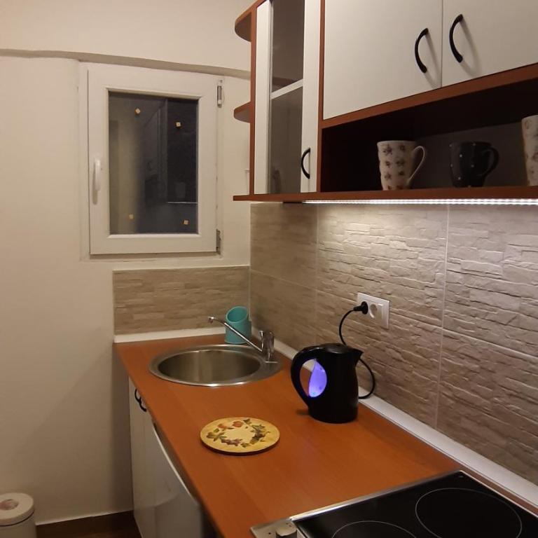 Azzurro Studio Apartment - Apartment - 13