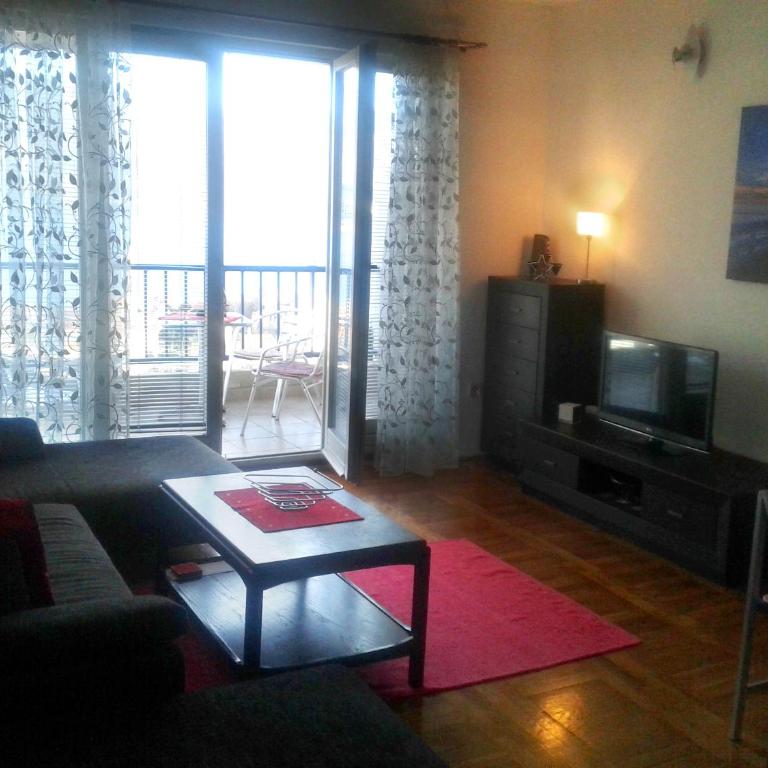 Belvedere Apartments - Two-Bedroom Apartment with Balcony and Sea View - 23