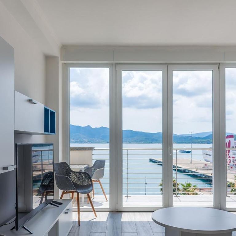 Appartamento Fronte Mare Trilocale - Appartamento - 5