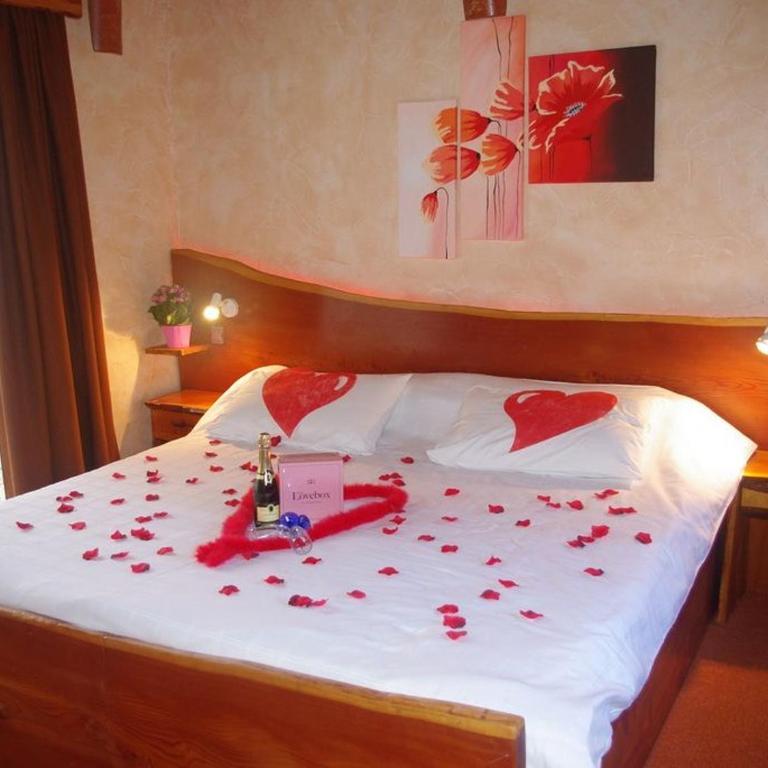 AU BOIS FLEURI Les Chambres d'Hôtes - Chambre Quadruple Confort - 1