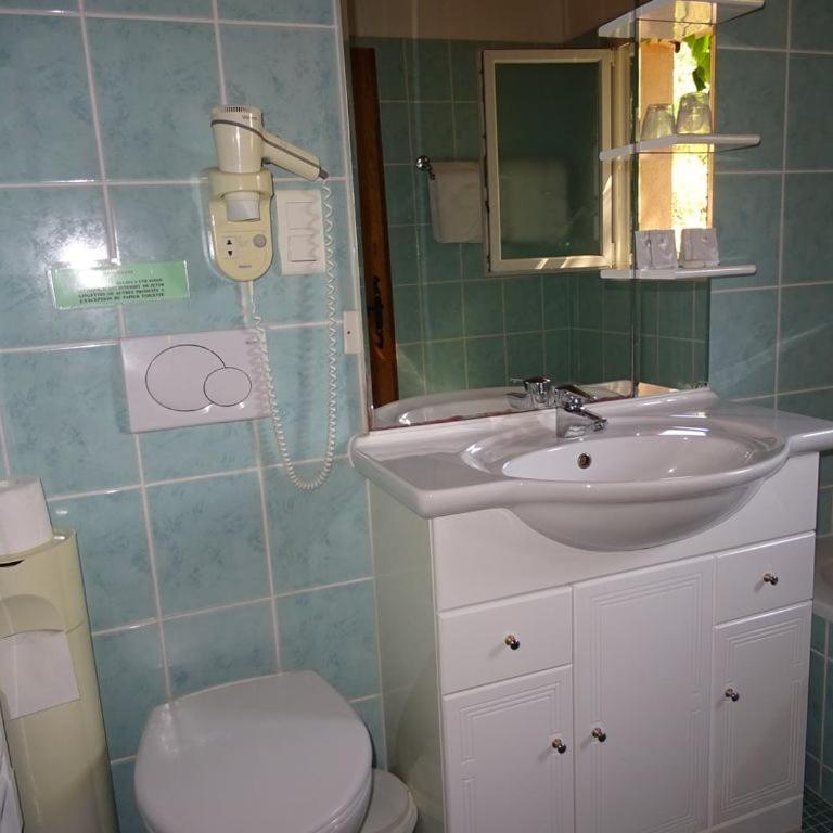 AU BOIS FLEURI Les Chambres d'Hôtes - Chambre Triple Confort - 2