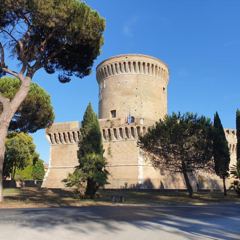 Trilocale Lido di Roma - Appartamento con 2 Camere da Letto - 34