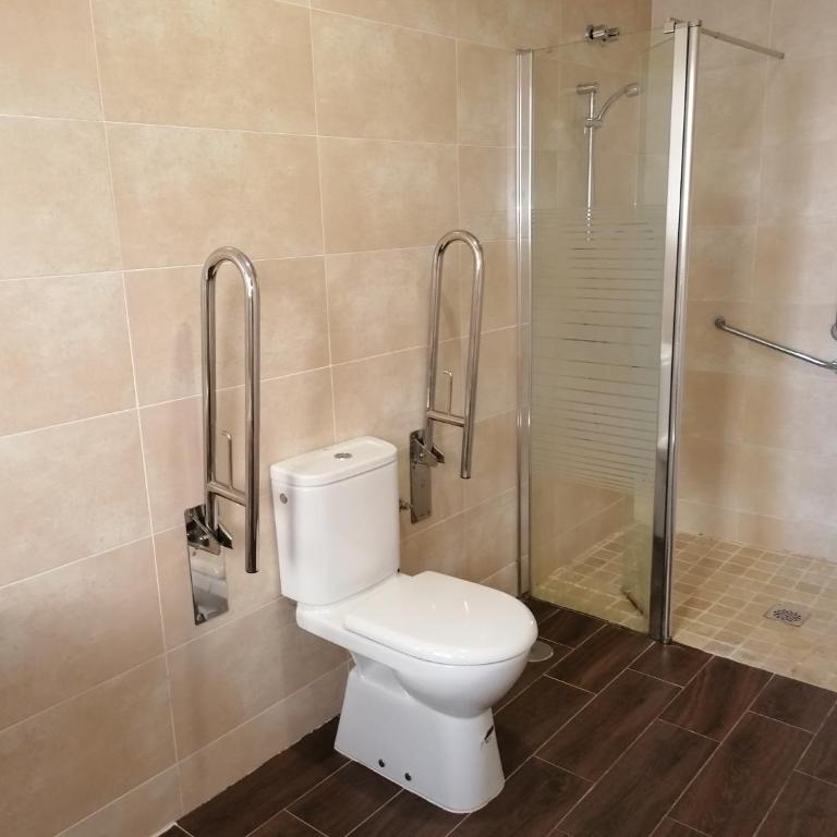 Hostal Hernan Cortes - Habitación Triple - 3