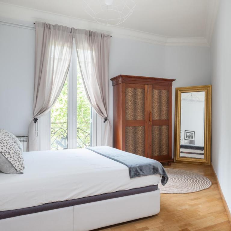 Art House Station Rocafort ´Sant Antoni´ - Three-Bedroom Apartment - 11
