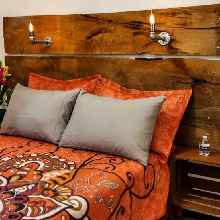 Dahlia House in Querétaro City - Three-Bedroom House - 32