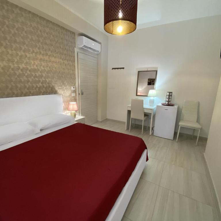 B&B Enjoy Happyness - Camera Matrimoniale con Bagno Privato - 2