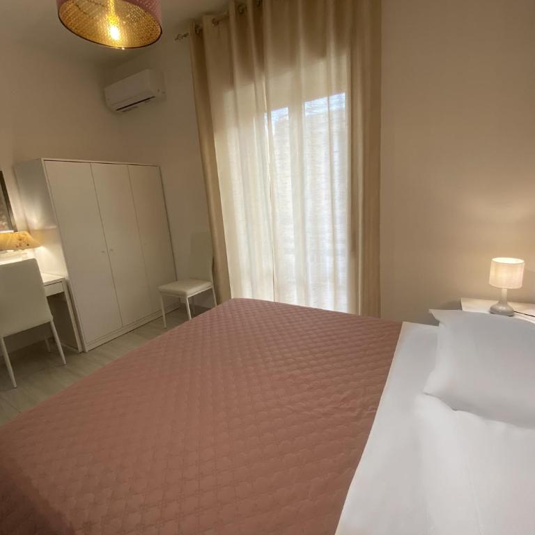 B&B Enjoy Happyness - Camera Matrimoniale con Bagno Privato - 15
