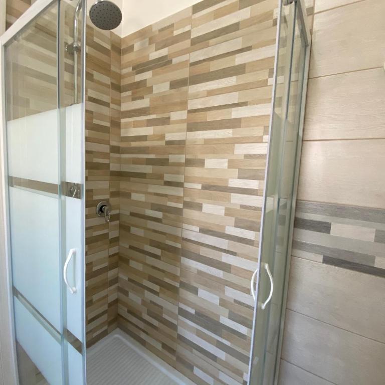 B&B Enjoy Happyness - Camera Matrimoniale con Bagno Privato - 31