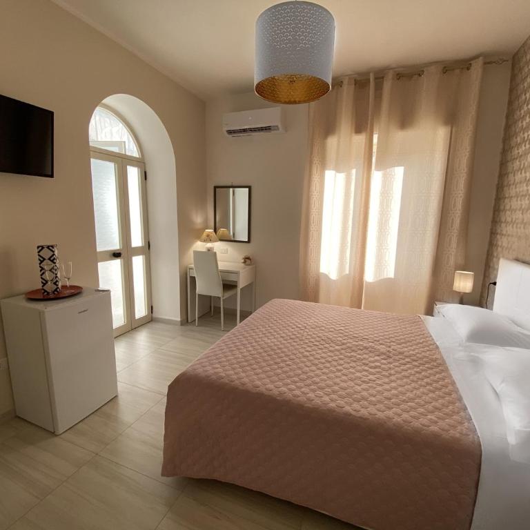 B&B Enjoy Happyness - Camera Matrimoniale con Bagno Privato - 2