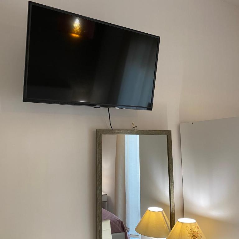 B&B Enjoy Happyness - Camera Matrimoniale con Bagno Privato - 7
