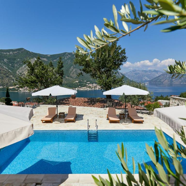 Our Sunset Apartments with Pool and Sea View - Two-Bedroom Apartment - 4