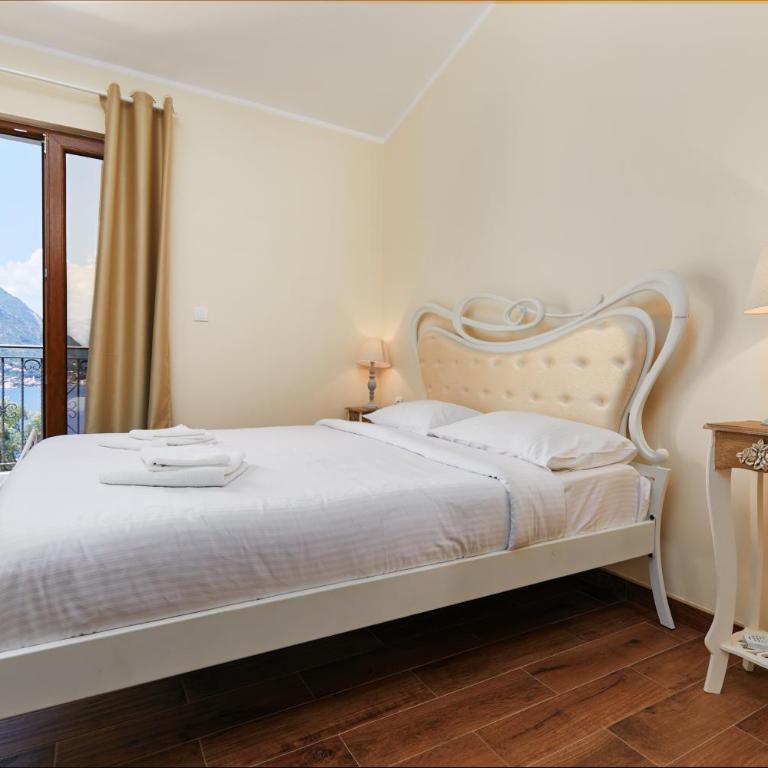 Our Sunset Apartments with Pool and Sea View - Two-Bedroom Apartment - 20