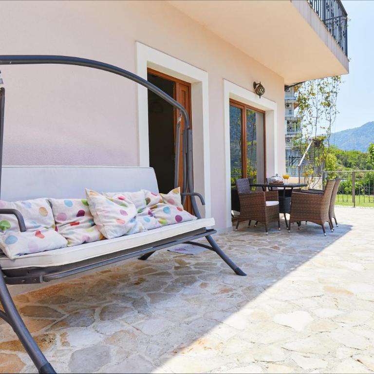 Our Sunset Apartments with Pool and Sea View - One-Bedroom Apartment - 19