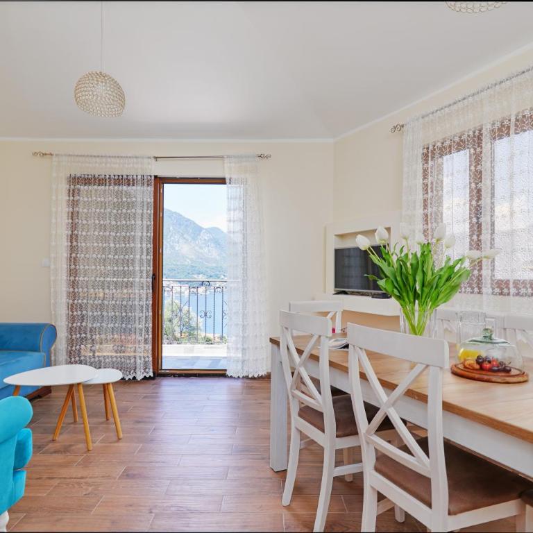 Our Sunset Apartments with Pool and Sea View - Two-Bedroom Apartment - 19