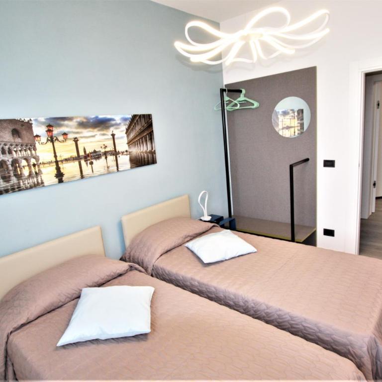 Ca' Monica Panoramic-Canal View, Biennale - Two-Bedroom Apartment with Sea View - 36