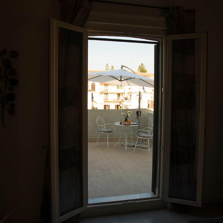 Hygge House Catania - Three-Bedroom Apartment - 86