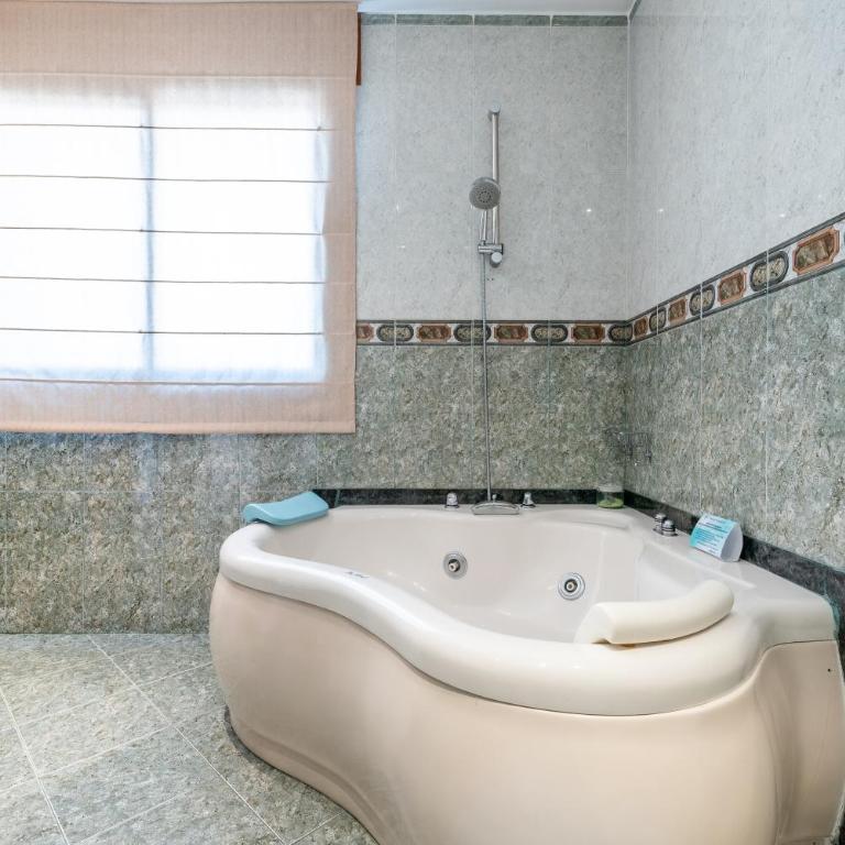 Hotel Canadá - Suite Deluxe - 4
