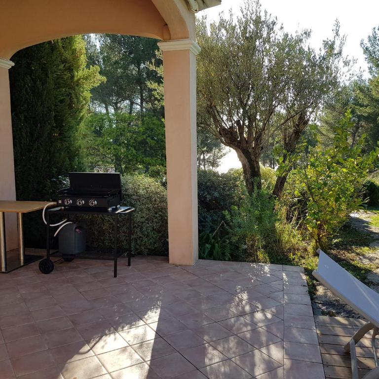 Villa Eléonore - plage à pied vue mer piscine sans vis-à-vis jardin 3600m² - Ted Home - Villa Supérieure - 13
