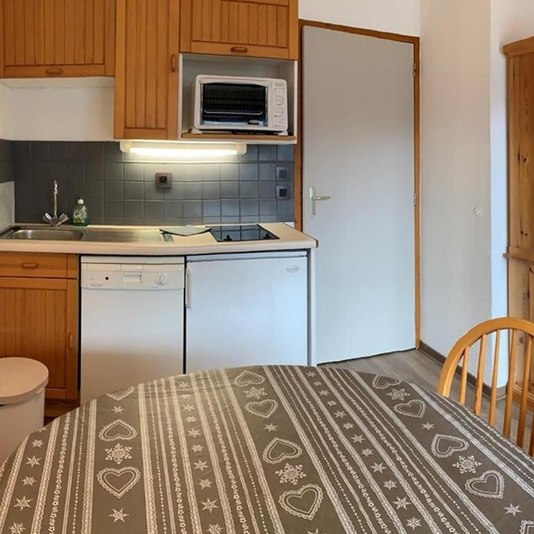 VAUJANYLOCATIONS - Cochette II Apt 12 - Appartement 1 Chambre - 6