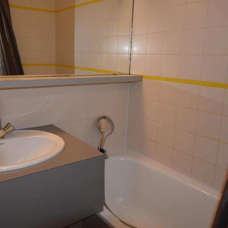 VAUJANYLOCATIONS - La Fare Apt 10 - Appartement 1 Chambre - 4