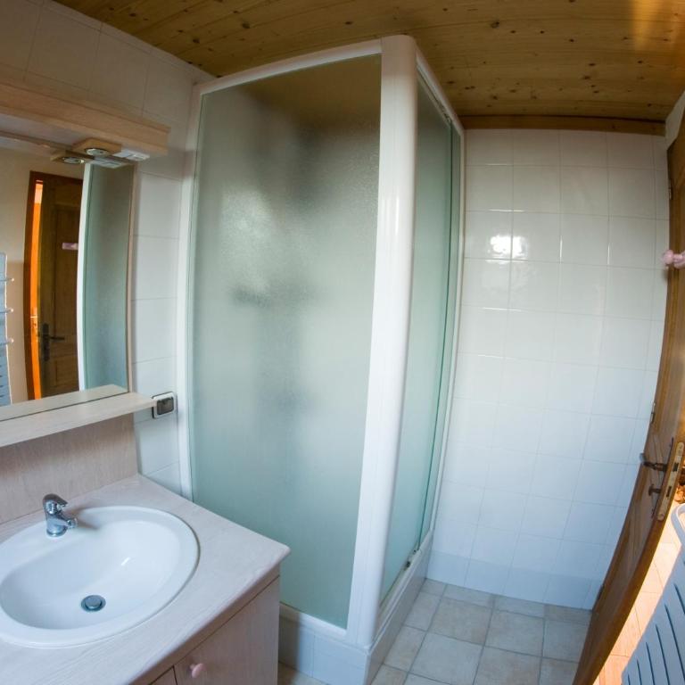 VAUJANYLOCATIONS - Chalet Perin - Appartement avec Terrasse - 8