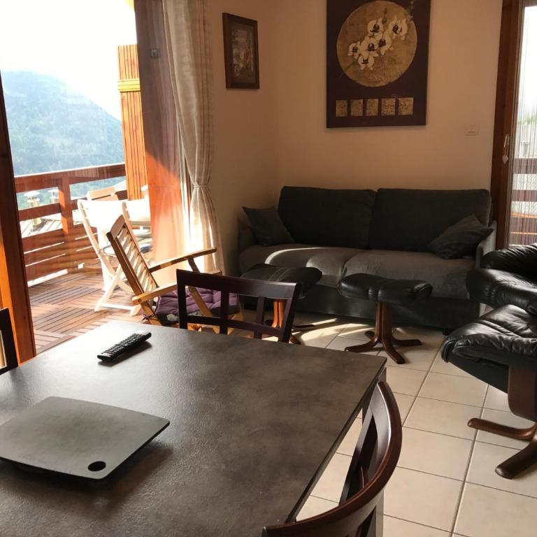 VAUJANYLOCATIONS- Chalet du Verney - Appartement 2 Chambres - 2