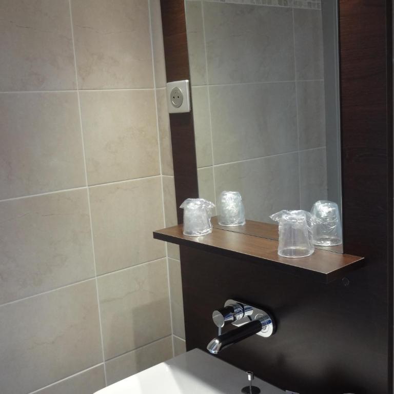 Hôtel La Champagne Ardenne Cabourg - Habitación Cuádruple Estándar - 3