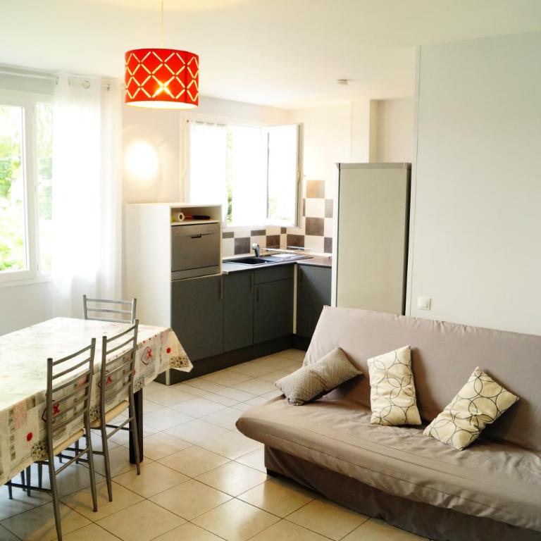 Gite One Luchon appartement 6 personnes - Three-Bedroom Apartment - 1