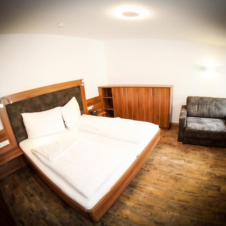 der Steinerwirt - B&B in bester Lage - Dreibettzimmer - 18