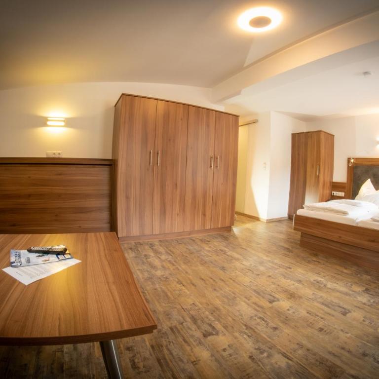 der Steinerwirt - B&B in bester Lage - Familienzimmer - 12
