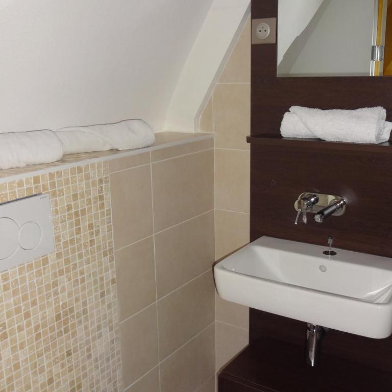 Hôtel La Champagne Ardenne Cabourg - Habitación Doble Estándar - 2 camas - 4