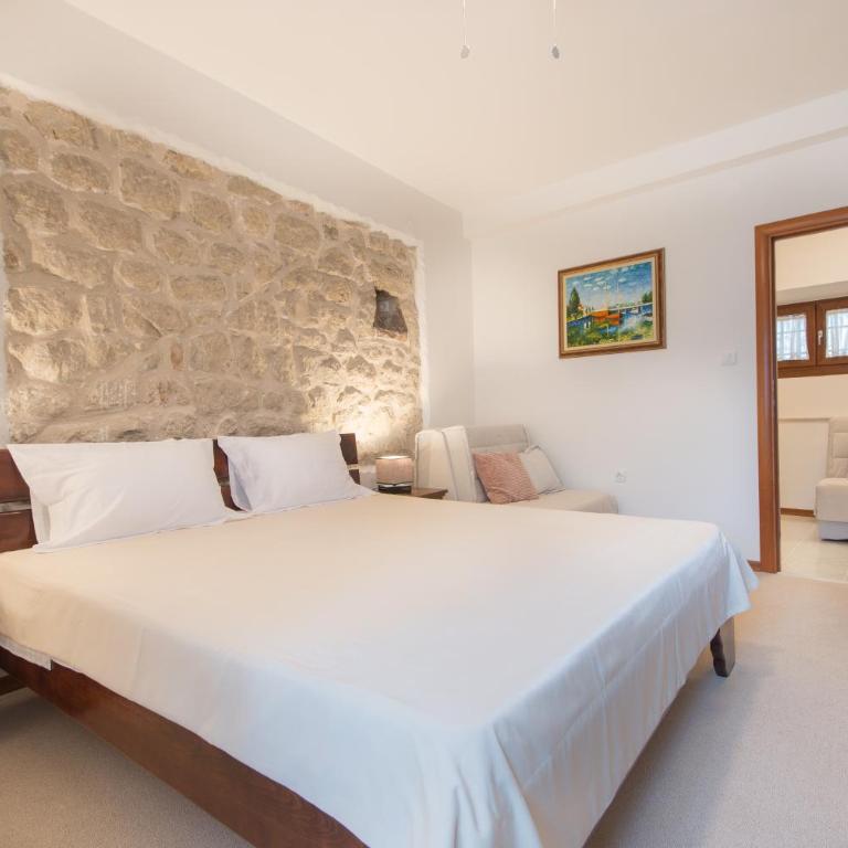 Apartments Babilon - One-Bedroom Apartment with Sea View - 1