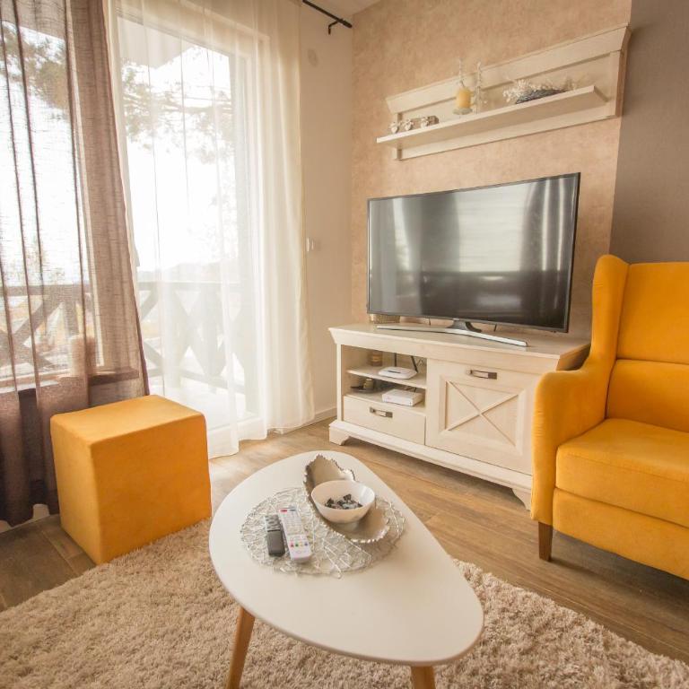 Family Apartmani Kopaonik - Apartment with Terrace - 3