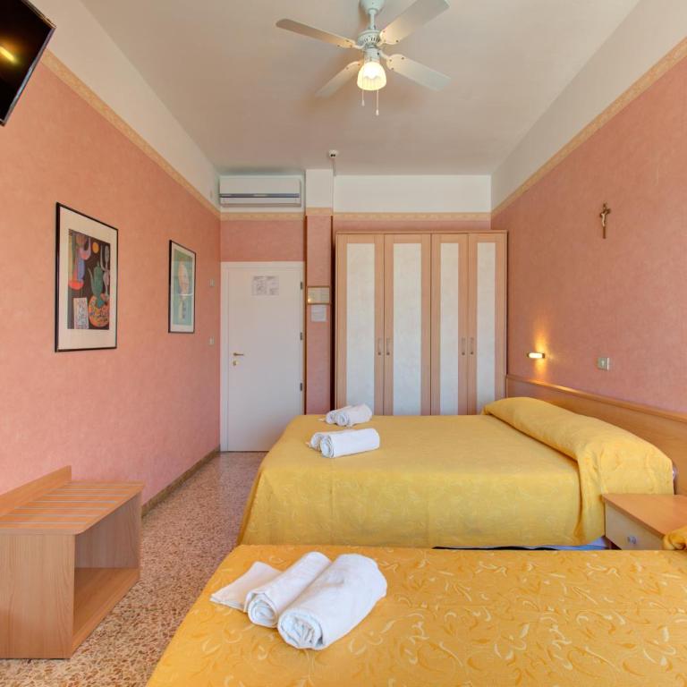 Hotel Nella - Camera Quadrupla con Balcone - 3